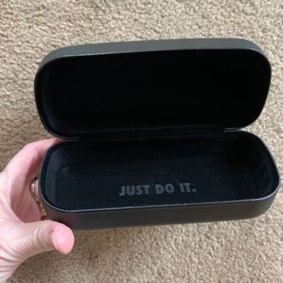 Nike Hard Shell Eyeglass Case - Picture 5 of 6